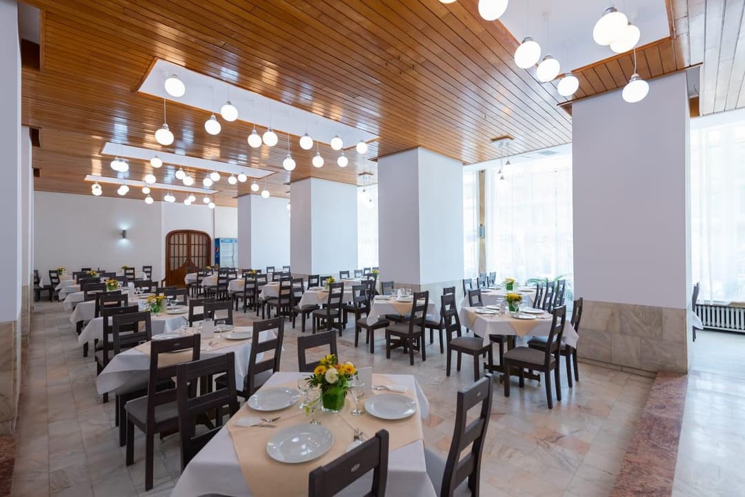 Hotel Parc Govora - 1