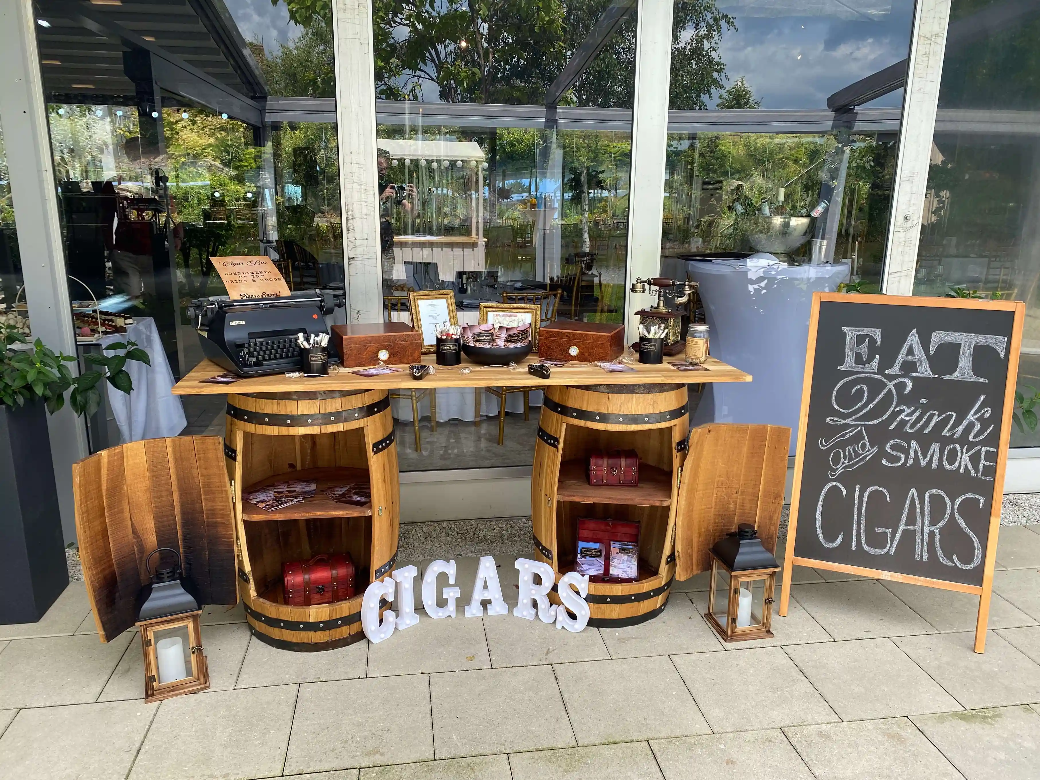 Tobacco Society Cigar bar - fotografie 3