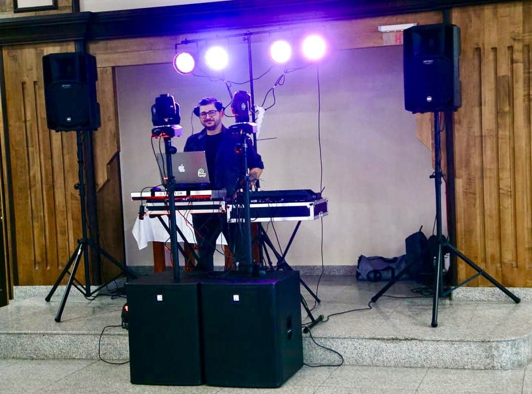 Dj Mabro - fundal furnizor