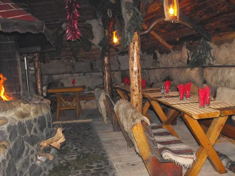 Hanul Dacilor Ploiești - 2 Hanul Dacilor Ploiești - 2