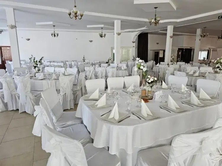 Hotel Restaurant Izvorul Rece