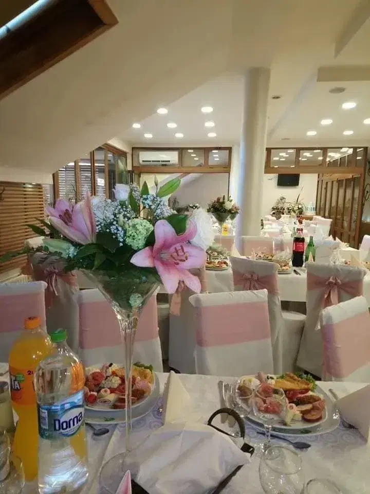 Restaurant Lemnul Verde