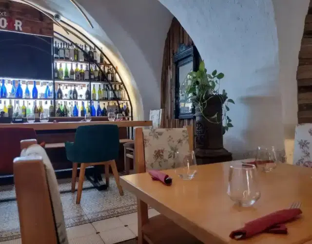 Restaurant Next Door