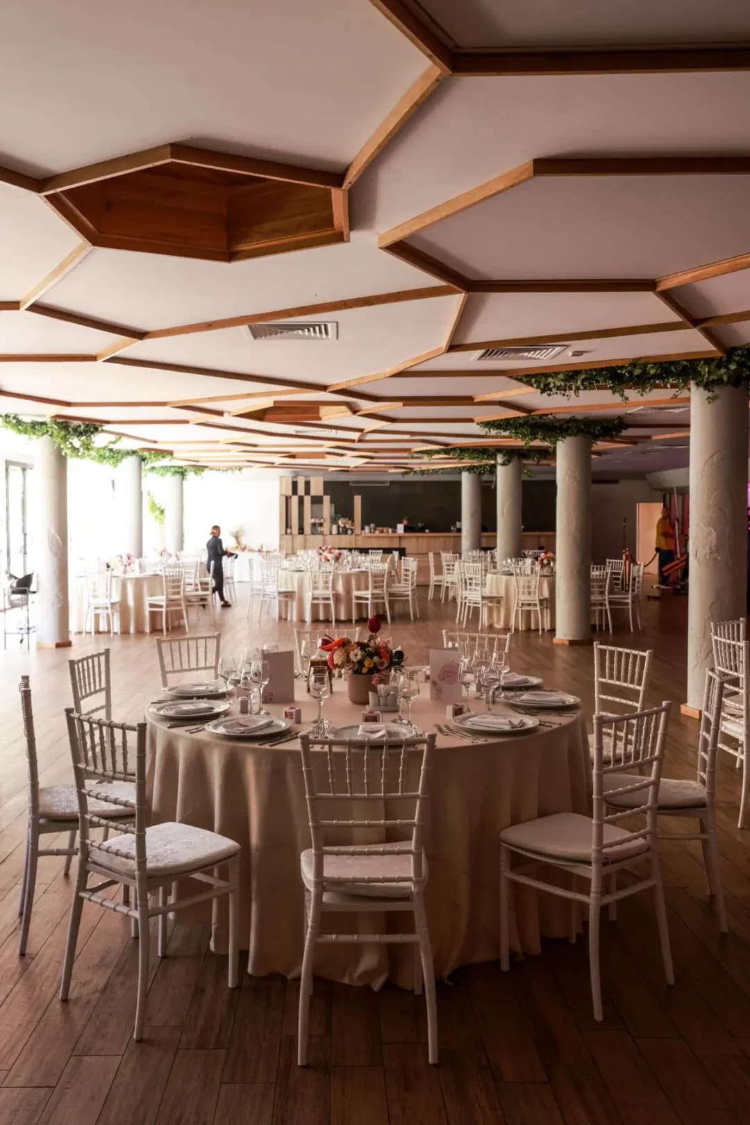 Salon Grădina Floreasca - 4 Salon Grădina Floreasca - 4