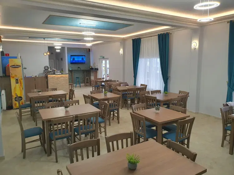 Turquoise Caffe And Lounge