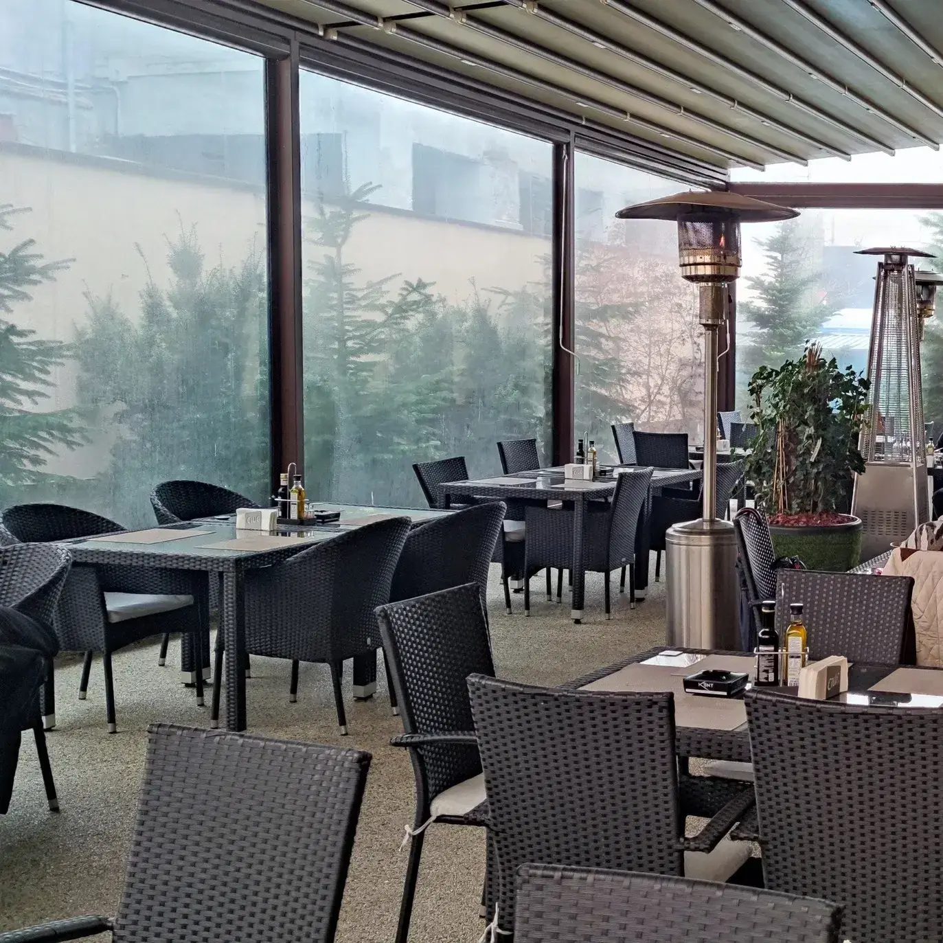 Restaurant Business Land - fotografie 3